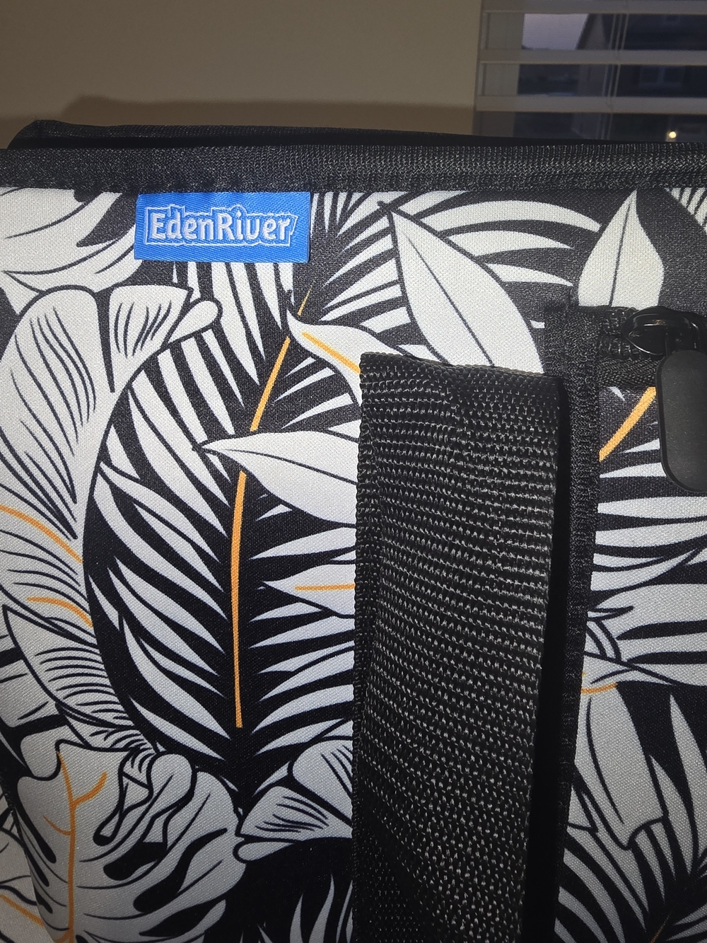 EdenRiver Tropical Leaf Print Tote Bag in Black & White, American Mahjong Bag - Picture 6 of 16